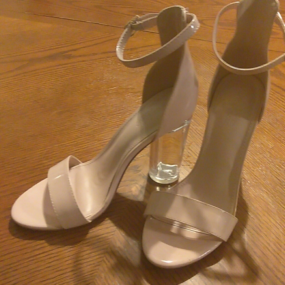 Clear heel shoes